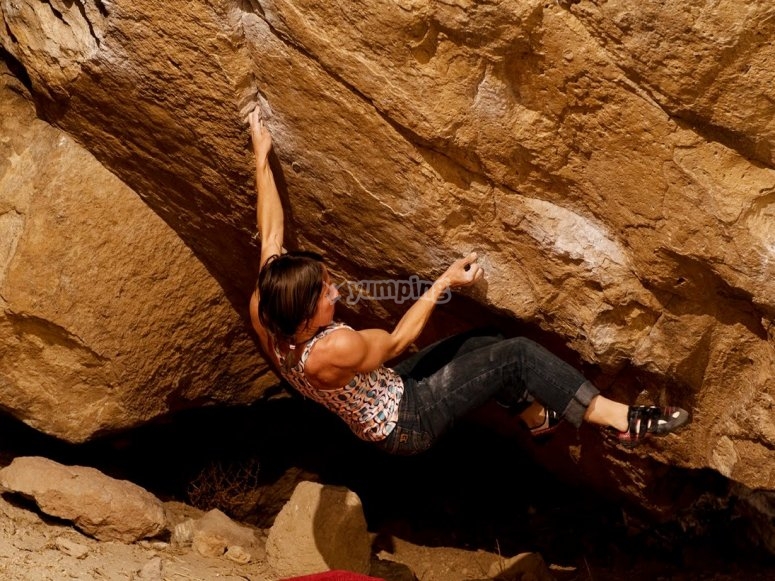 Lisa Rands escalando Lisa Rands escalando